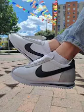 NIKE CORTEZ