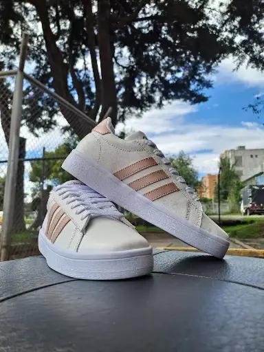 ADIDAS COAST STAR