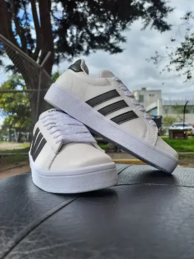 ADIDAS COAST STAR